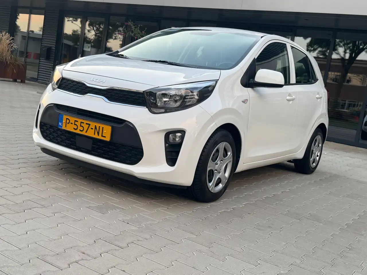 Kia Picanto 1.0 | 2022 | AIRCO | Cruise | NAP | APK — photo 1 of 24