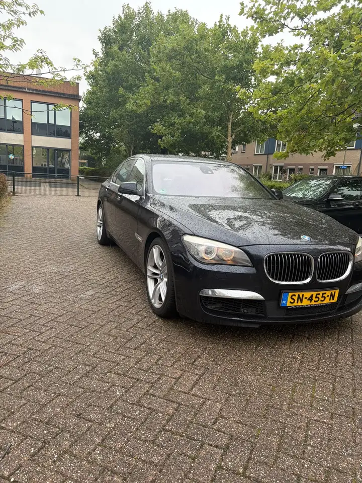 BMW 750 π BMW 7 Serie β 520 pk | Schuifdak | Achteruitrijc β photo 1 of 12
