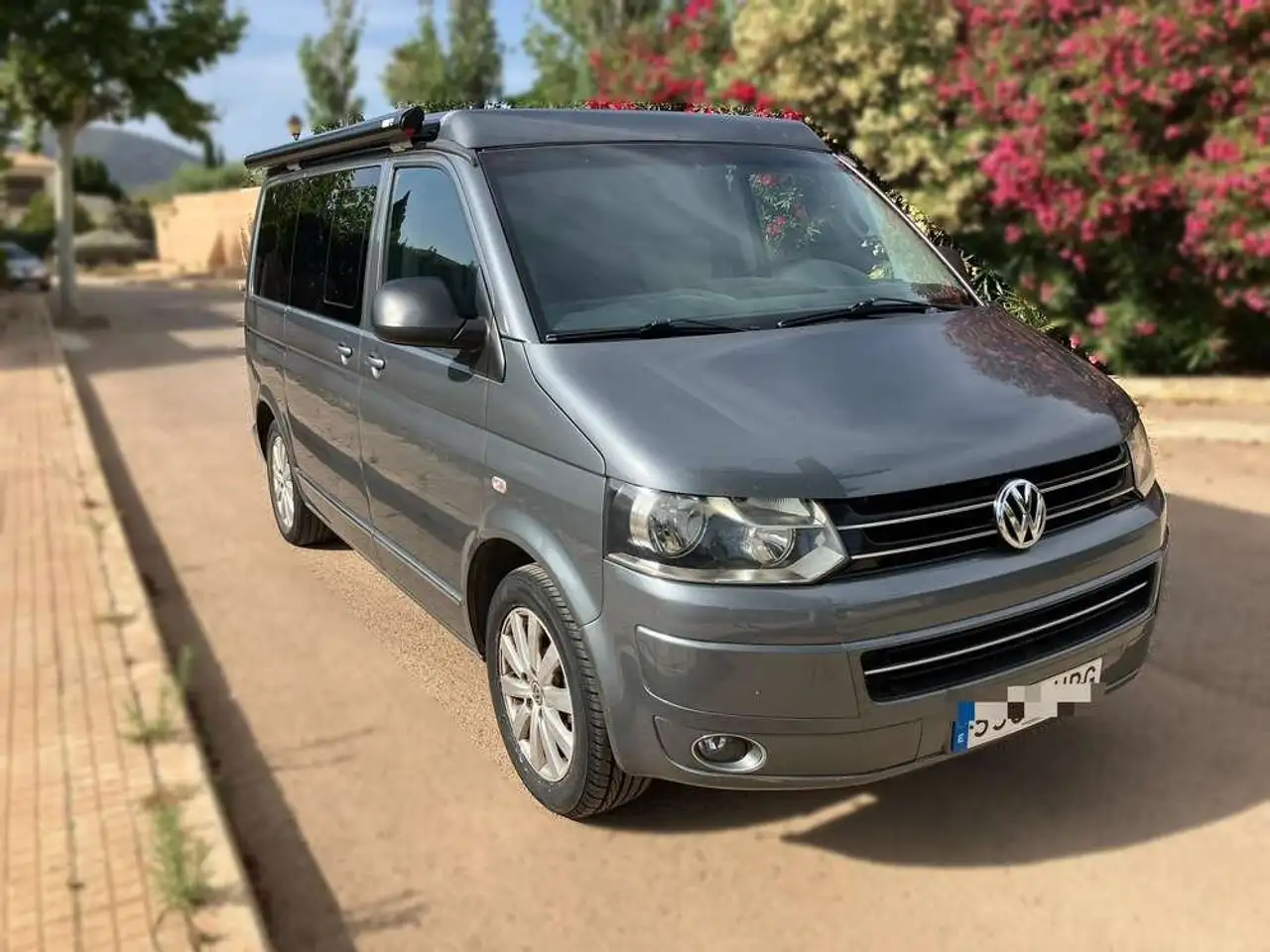 Volkswagen Multivan 2.0 TDI 140cv Comfortline — photo 1 of 8