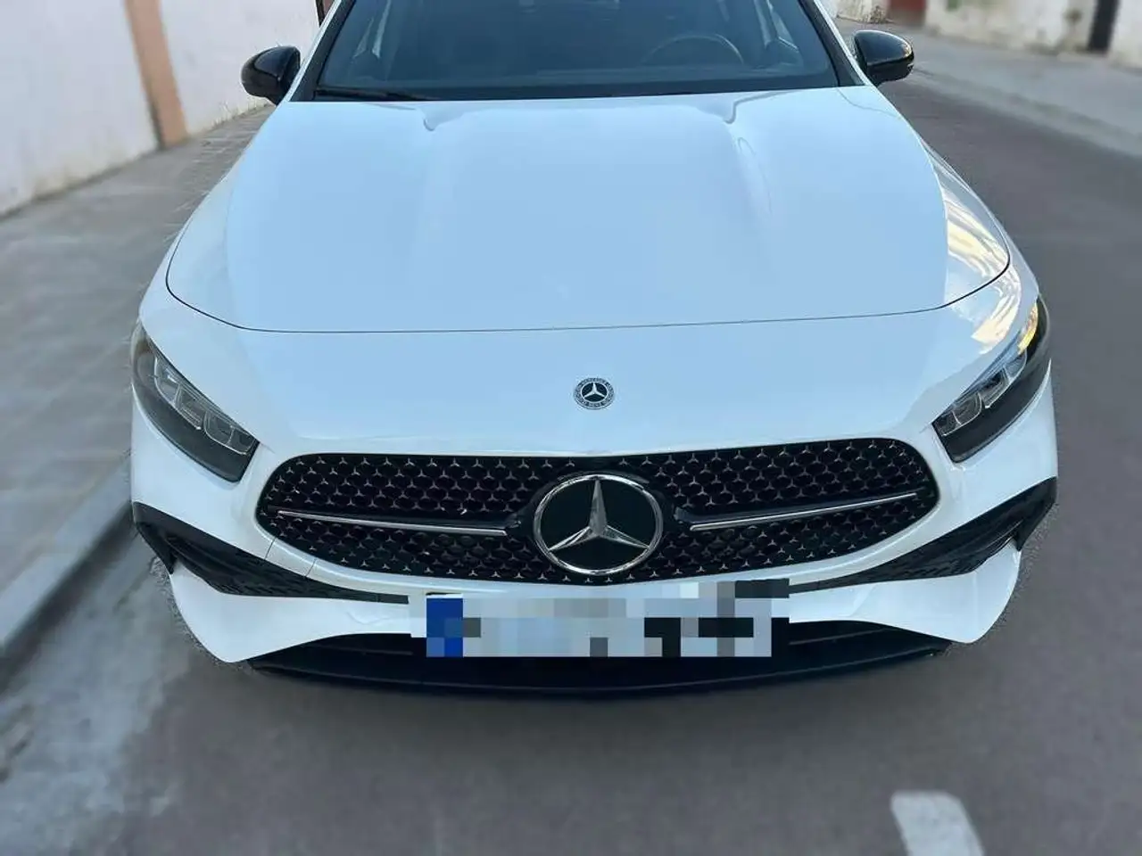 Mercedes-Benz A 180 — photo 1 of 10