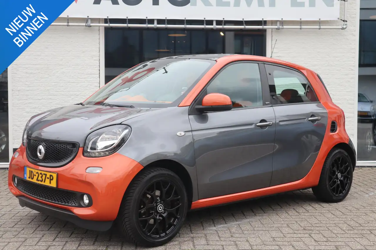 smart forFour 1.0 Passion FIRST EDITION|2X PANO|CARPLAY|NAVI|CRU — photo 1 of 18