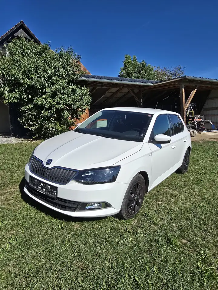 Skoda Fabia Combi Ambition 1,2 TSI — photo 1 of 10