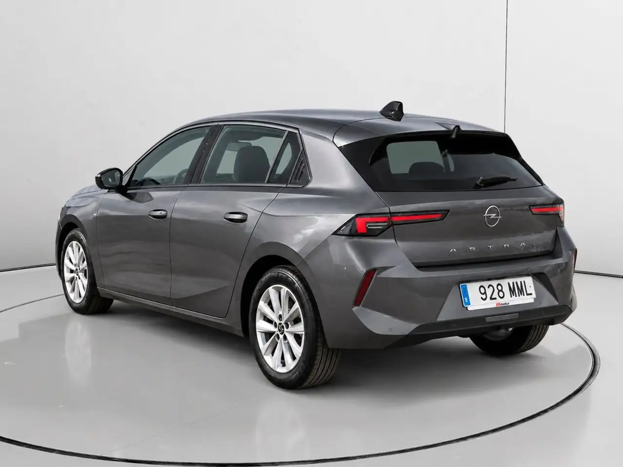 2023 Opel Astra 1.2T XHT S/S Edition 130, photograph 5