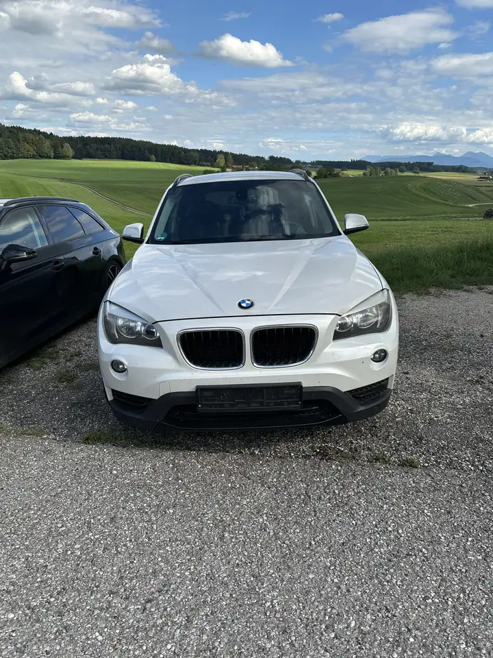 BMW X1 xDrive25d Sport Line — photo 1 of 10