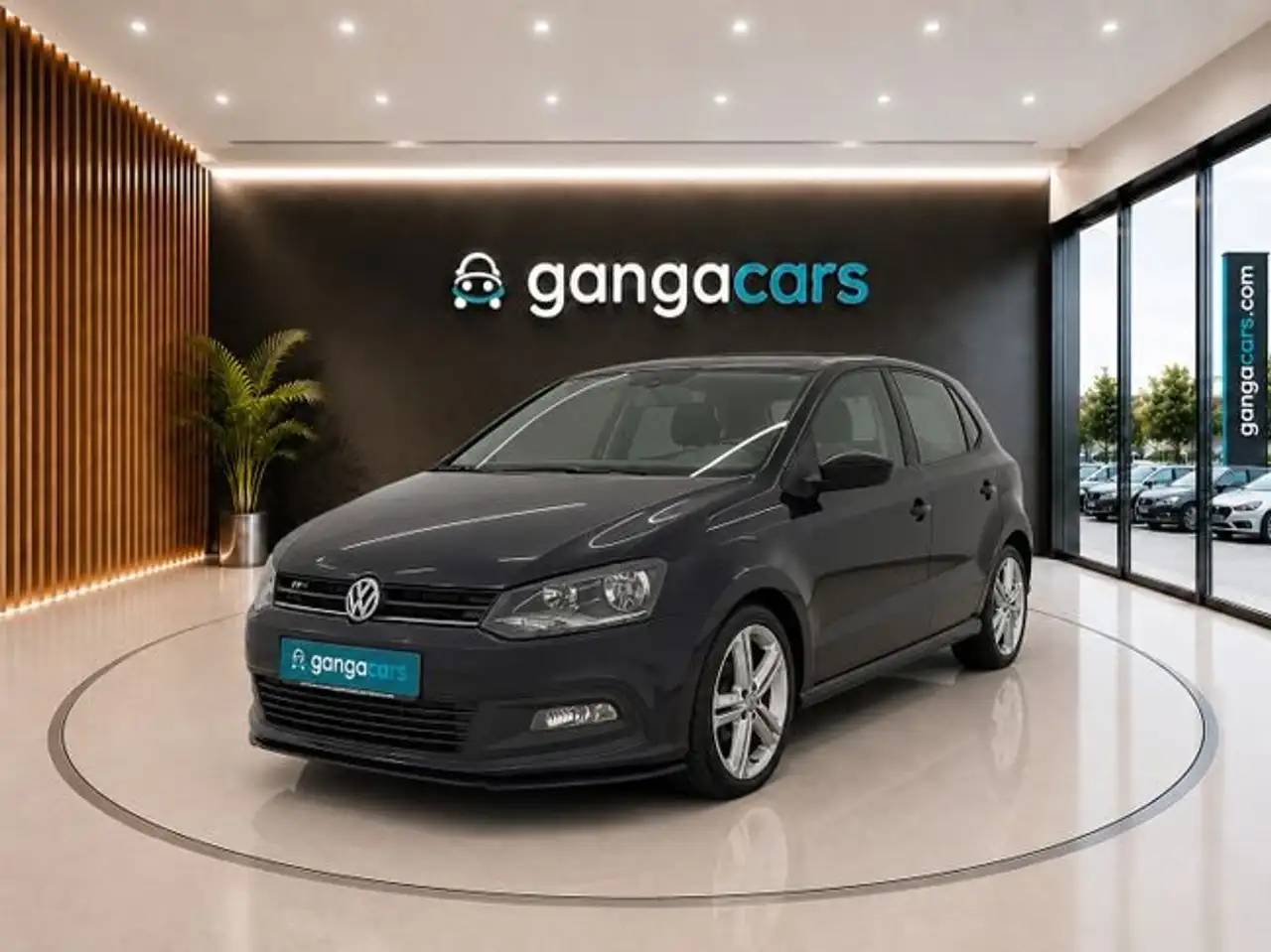 Volkswagen Polo 1.6 TDI 90cv R-Line — photo 1 of 14