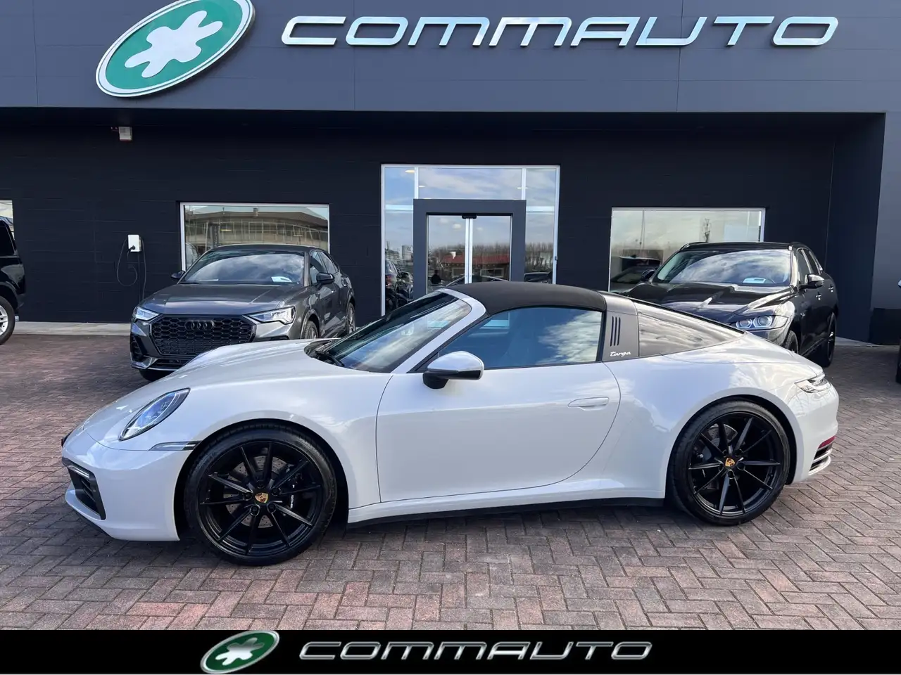 Porsche 911 Targa 3.0 4S — photo 1 of 33