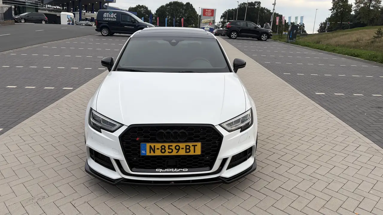 Audi S3 2.0 TFSI quattro — photo 1 of 12
