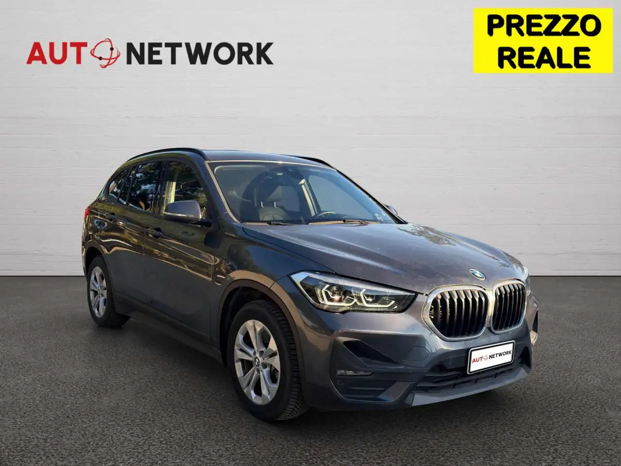 BMW X1 xDrive25e Business Advantage — photo 1 of 14