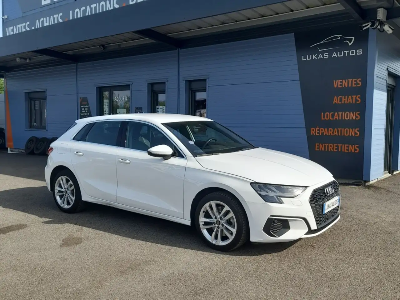 Audi A3 40 TFSIe 204 S tronic 6 Design 1ER MAIN — photo 1 of 25
