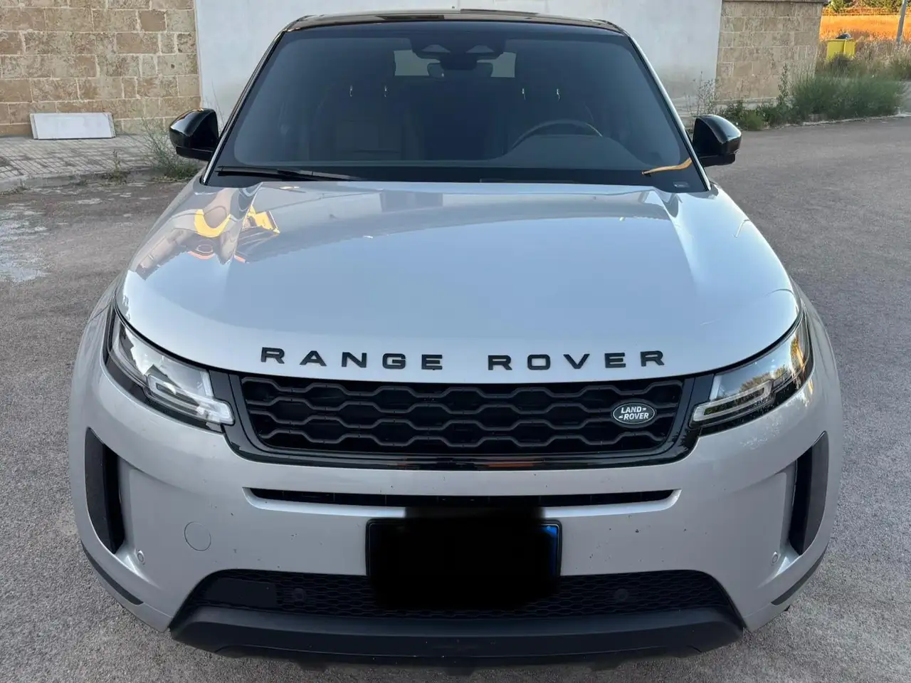 Land Rover Range Rover Evoque Range Rover Evoque II 20192.0d i4 mhev SE awd 163cv auto — photo 1 of 10