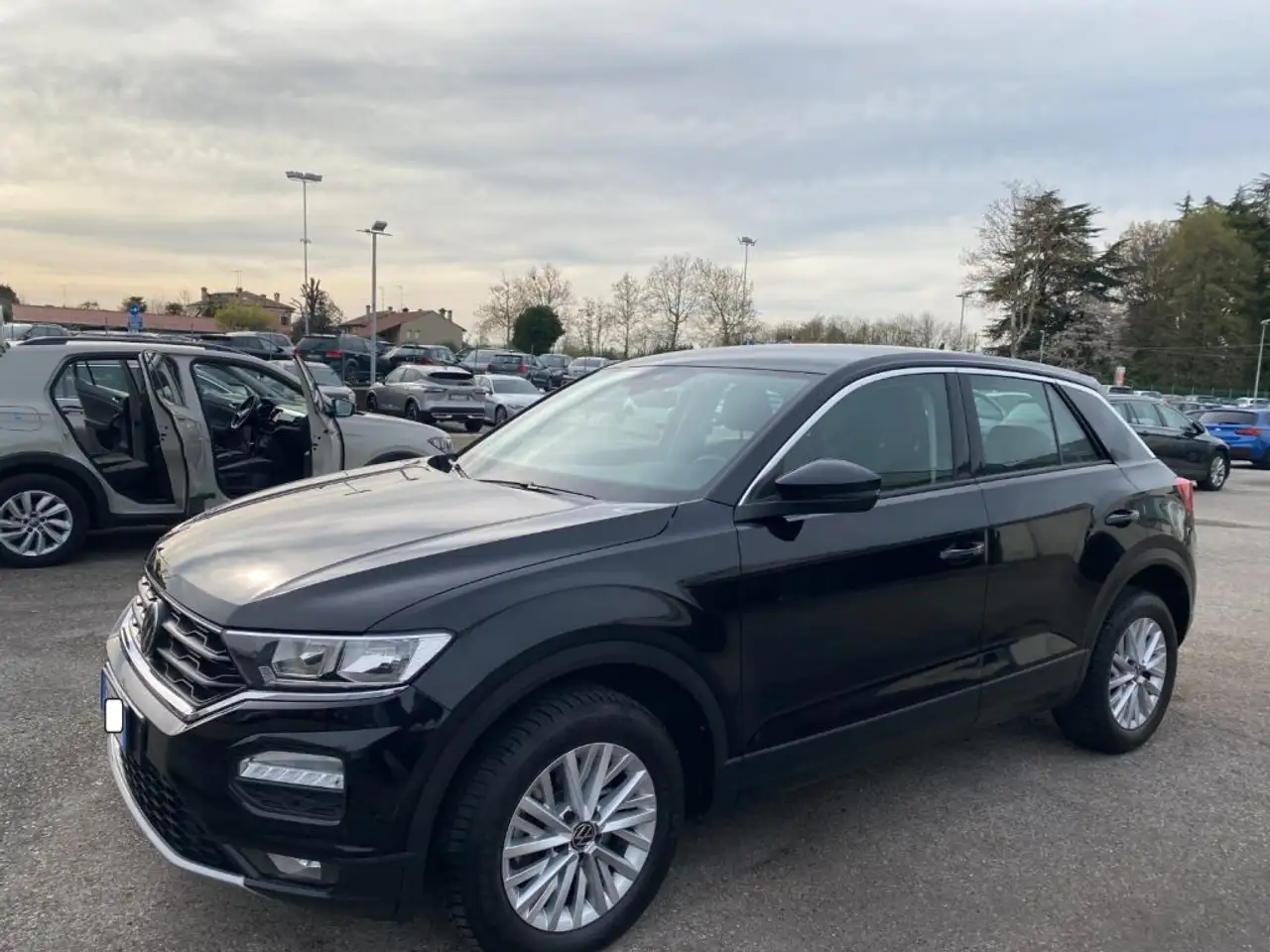 Volkswagen T-Roc 2.0 TDI SCR 150 CV DSG Style — photo 1 of 13