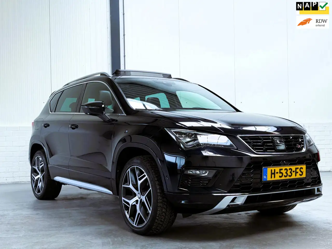 SEAT Ateca 1.5 TSI FR Business Intense|Pano|Virtual|Beats|Key — photo 1 of 40