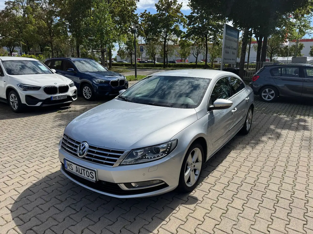 Volkswagen CC Basis BMT — photo 1 of 15