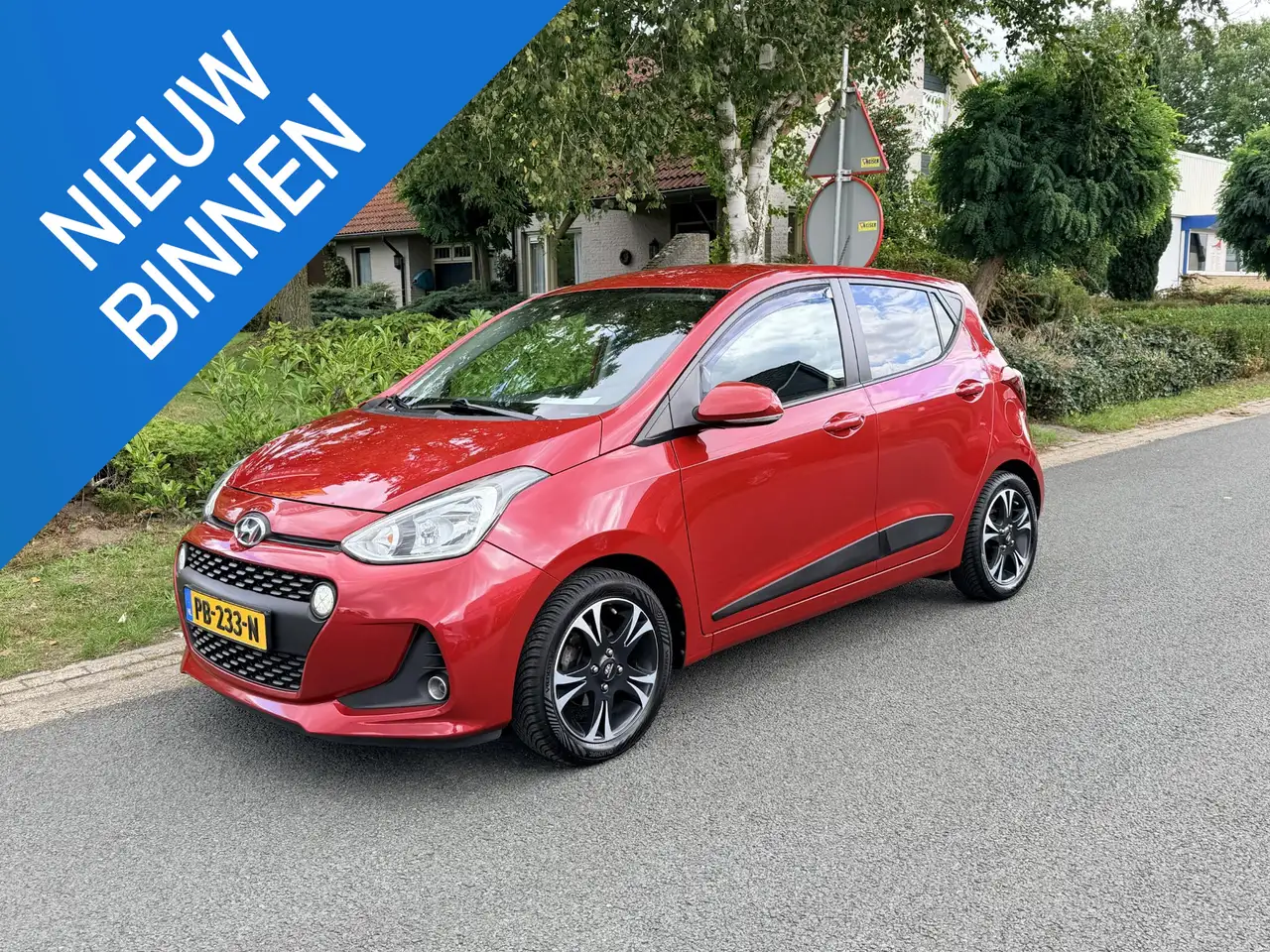 Hyundai i10 1.0i i-Premium Navigatie•Airco•Cruise — photo 1 of 25