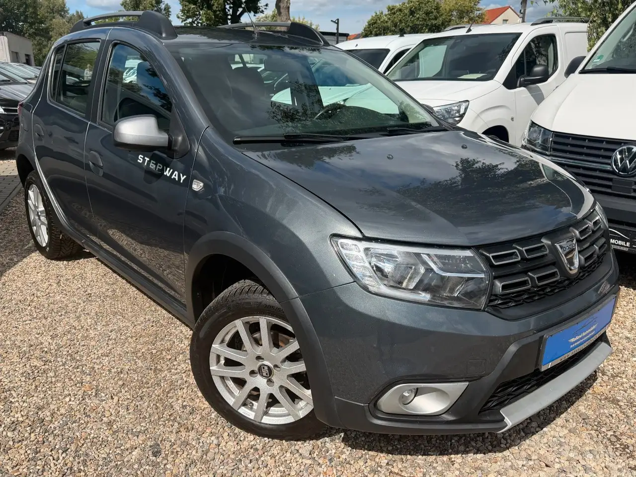 Dacia Sandero II Stepway*1.HD*Freispr*42.TKM*TÜV NEU — photo 1 of 23
