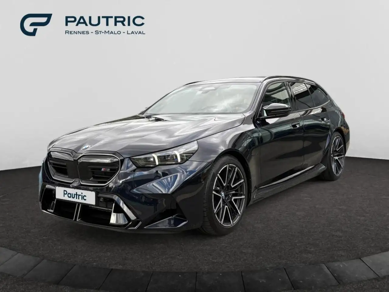 BMW M5 4.4 V8 PHEV 727ch (544+197) — photo 1 of 15
