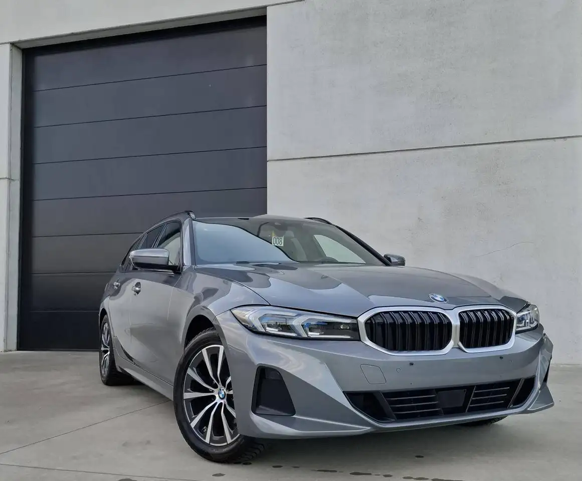 BMW 320 Touring 320iAS — photo 1 of 15