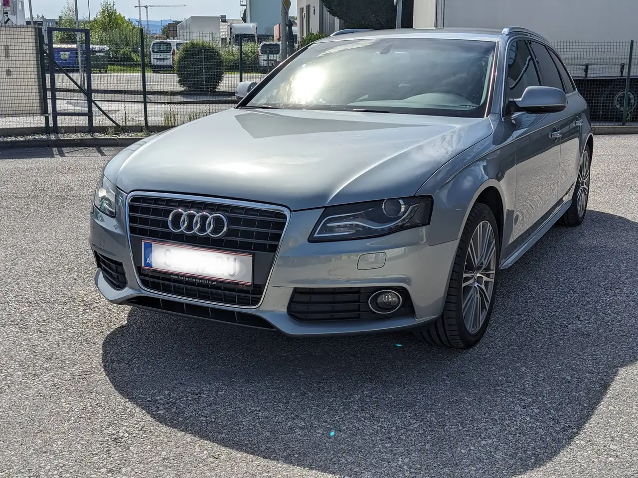 Audi A4 A4 Avant 2,0 TDI DPF — photo 1 of 9