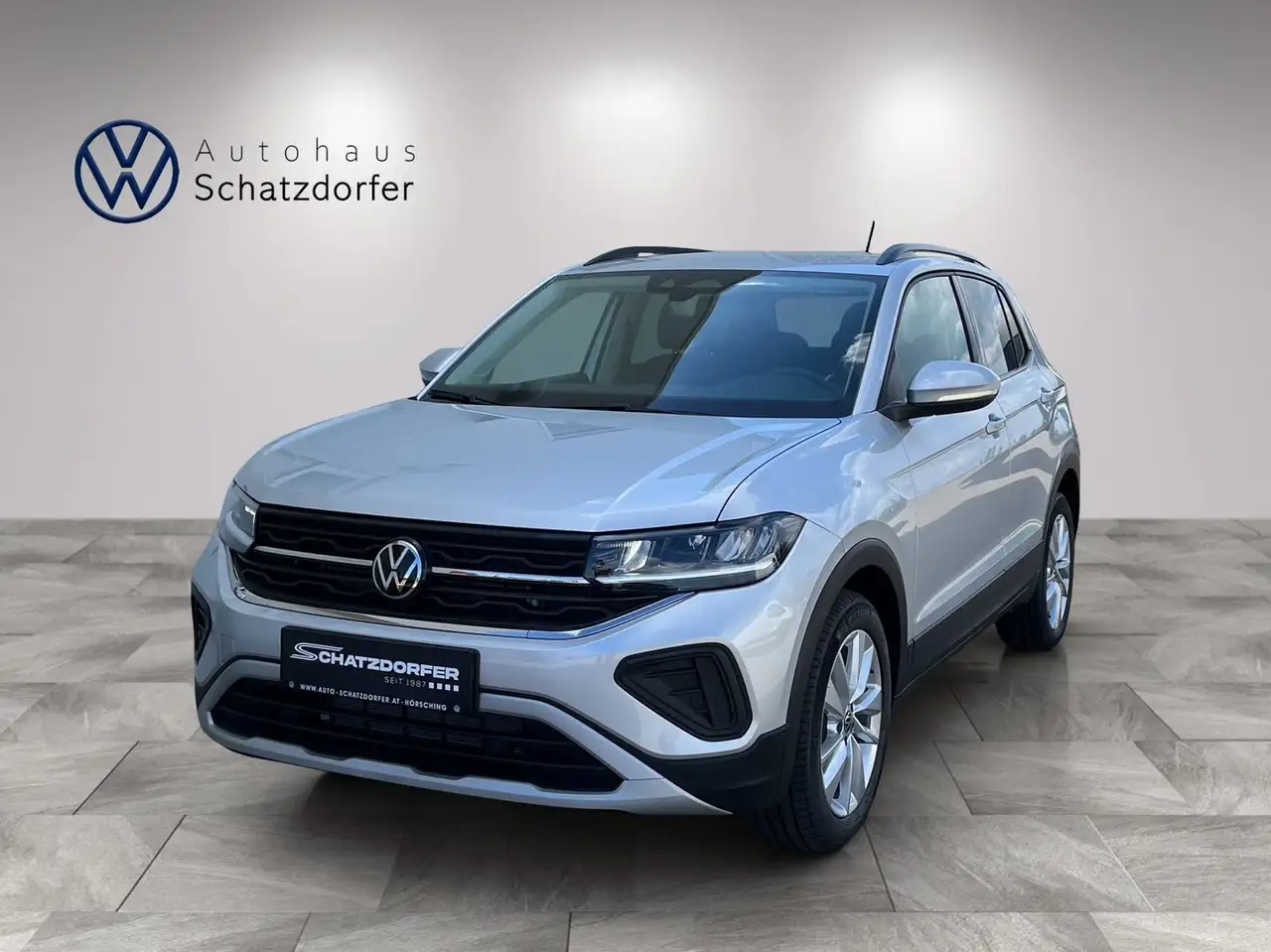 Volkswagen T-Cross Friends TSI — photo 1 of 22