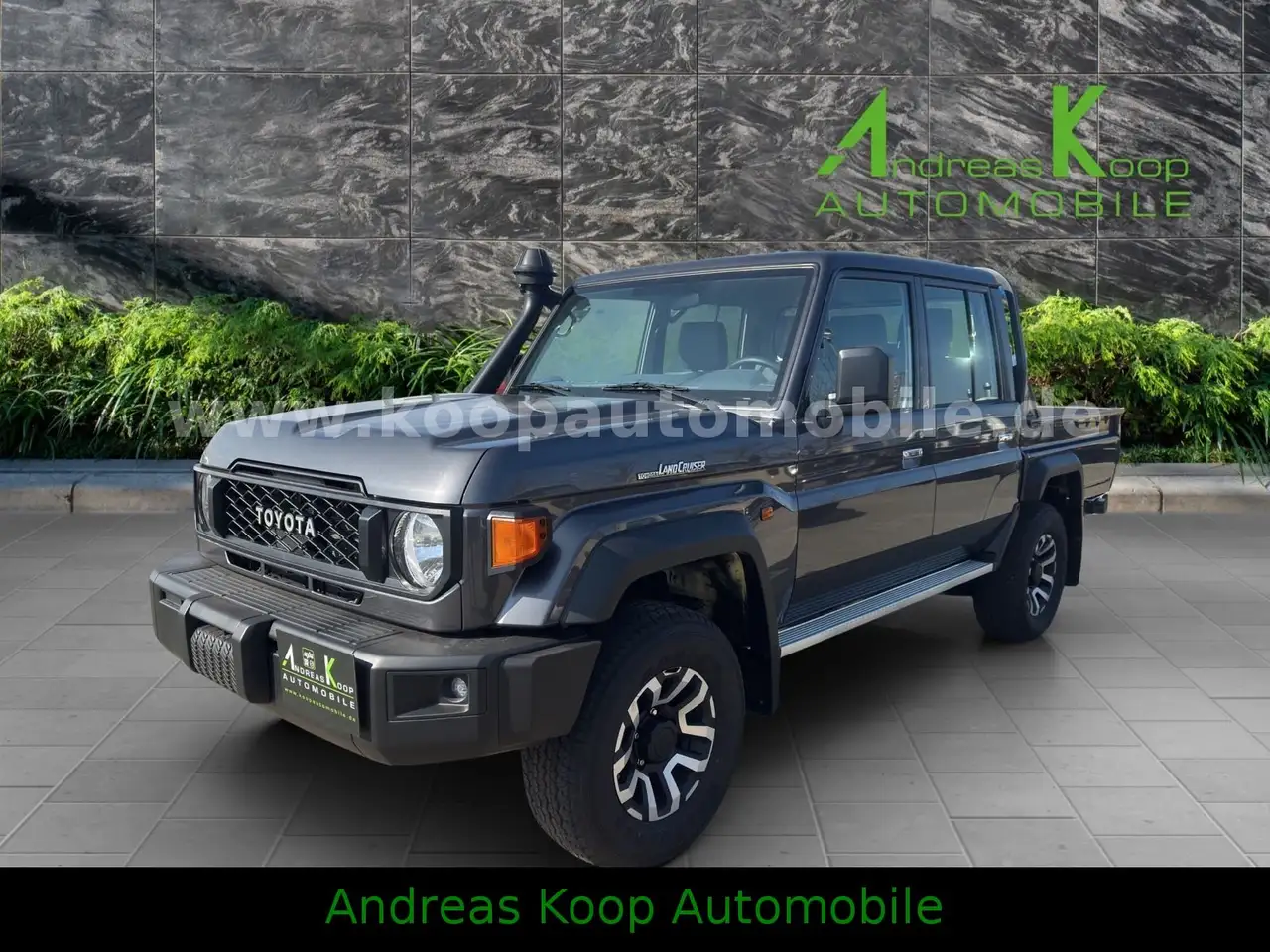 Toyota Land Cruiser GRJ 79 DC LX 40th Automatik SOFORT — photo 1 of 15