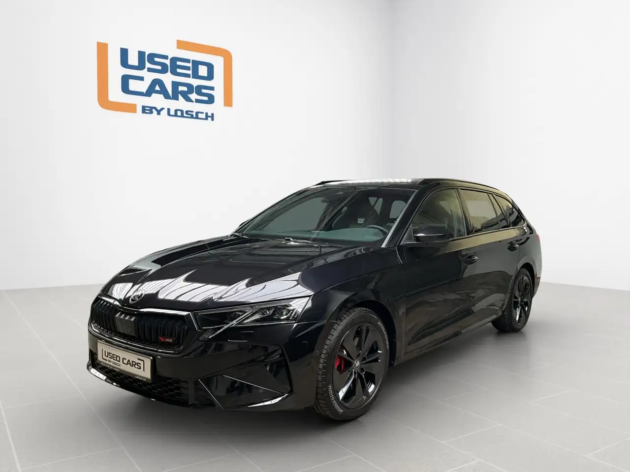 Skoda Octavia Rs+DSG+P.Assisted+Design-Suedia+AHK+Pano+360° — photo 1 of 15