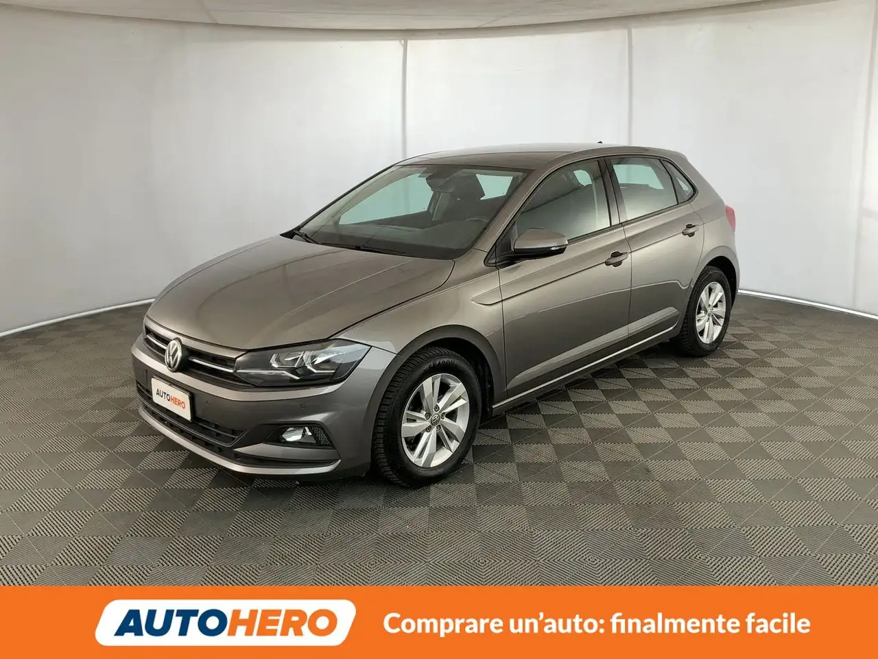 Volkswagen Polo 1.0 Comfortline 80 CV — photo 1 of 15