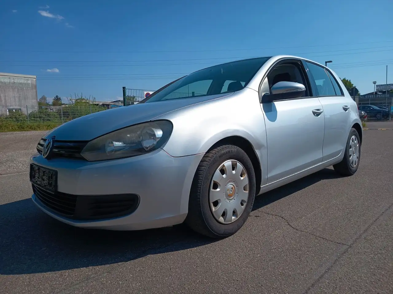 Volkswagen Golf VI Trendline BlueMotion/BMT — photo 1 of 19