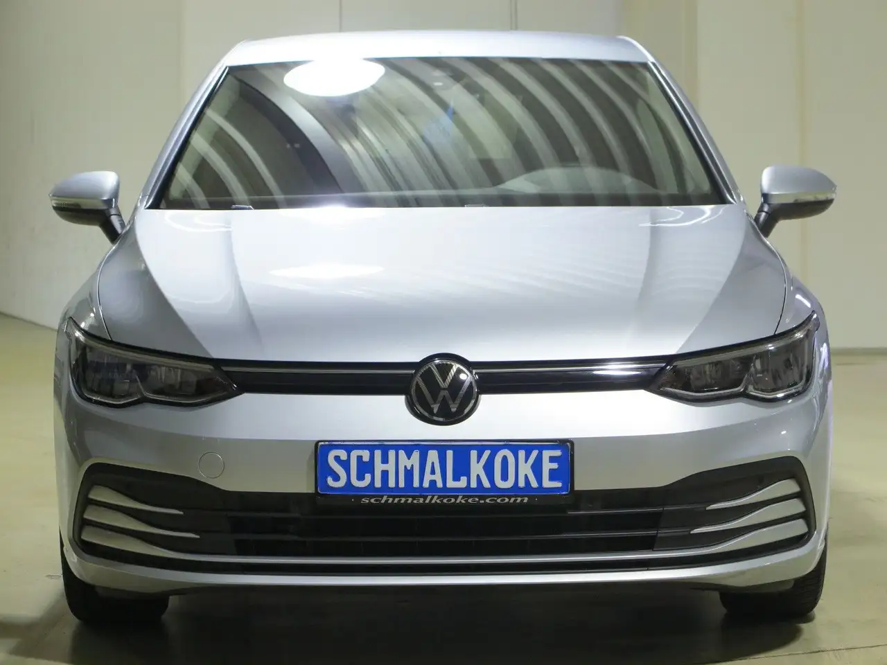 Volkswagen Golf VIII 2.0 TDI SCR Life Navi ACC DAB RFK — photo 1 of 40