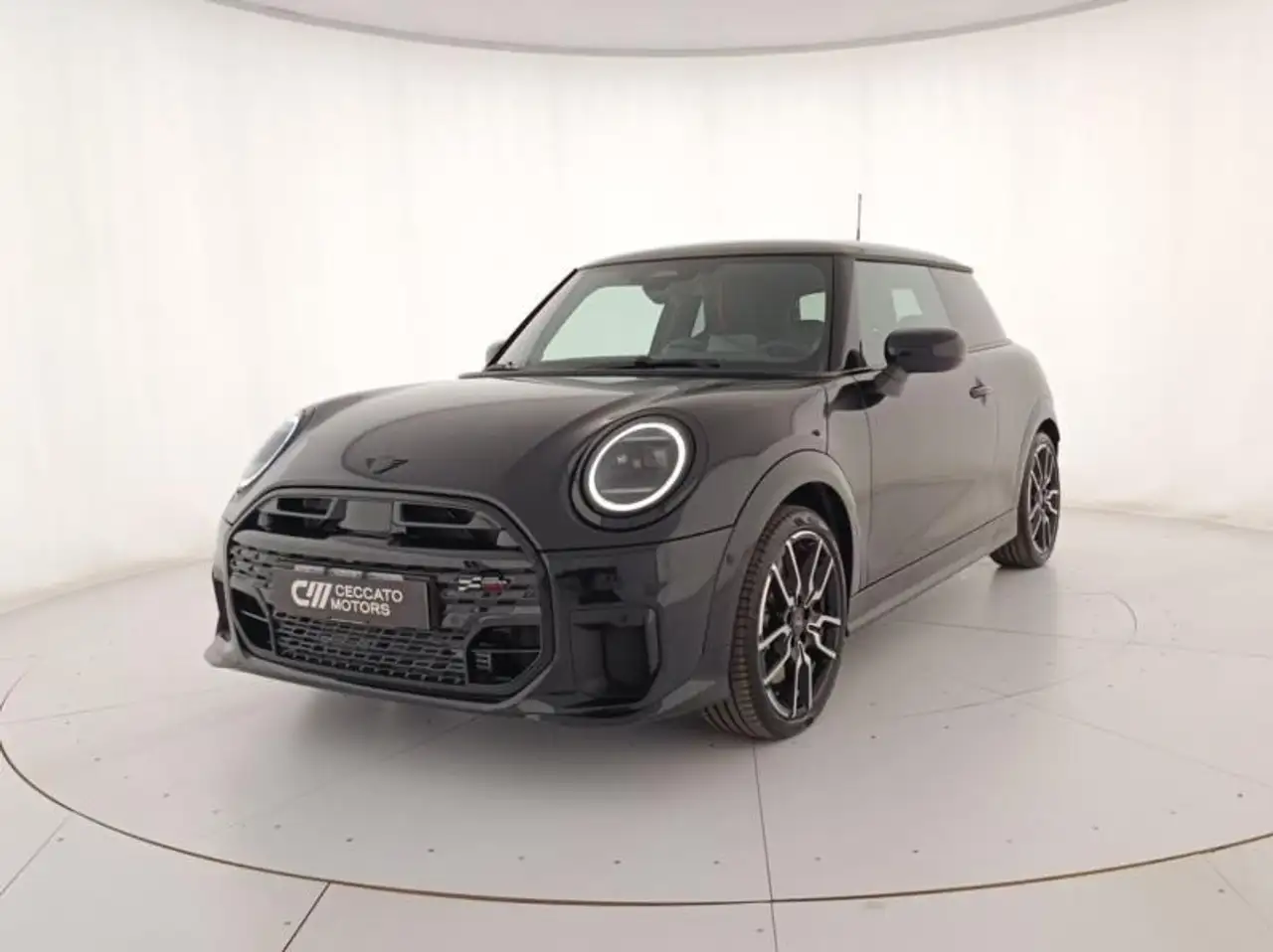 MINI Cooper Mini 3p 1.5 C JCW auto — photo 1 of 15