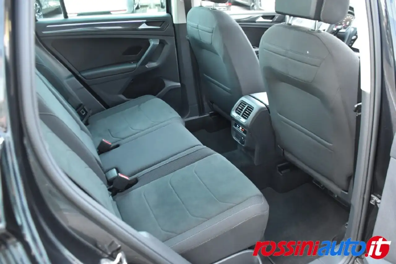 2023 Volkswagen Tiguan 2.0 TDI 150 CV DSG ELEGANCE + TETTO APRIBILE/PANORAMA - MATRIX LED - REARVIEW - PARK ASSIST - NAVI - VIRTUAL COCK, photograph 6