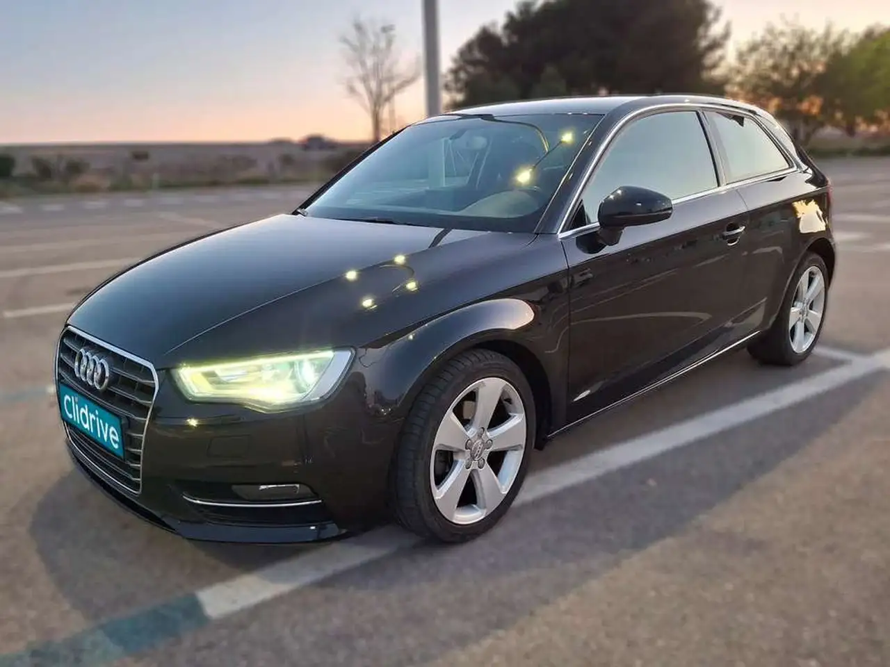 Audi A3 Sedán 1.6TDI Ambition — photo 1 of 9