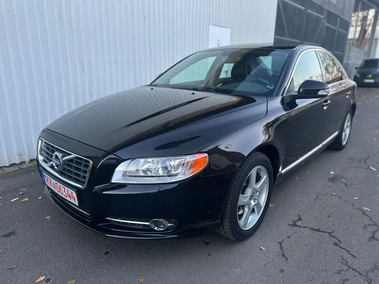 Volvo S80 Lim. D3 Leder,2.Hand,AHK,Scheckheft — photo 1 of 15