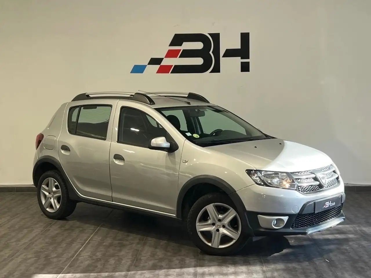 Dacia Sandero STEPWAY 1.5 DCI 90cv PRESTIGE / 1ER MAIN / SUIVI COMPLET / CLIM / REGULATEUR /GARANTIE — photo 1 of 27