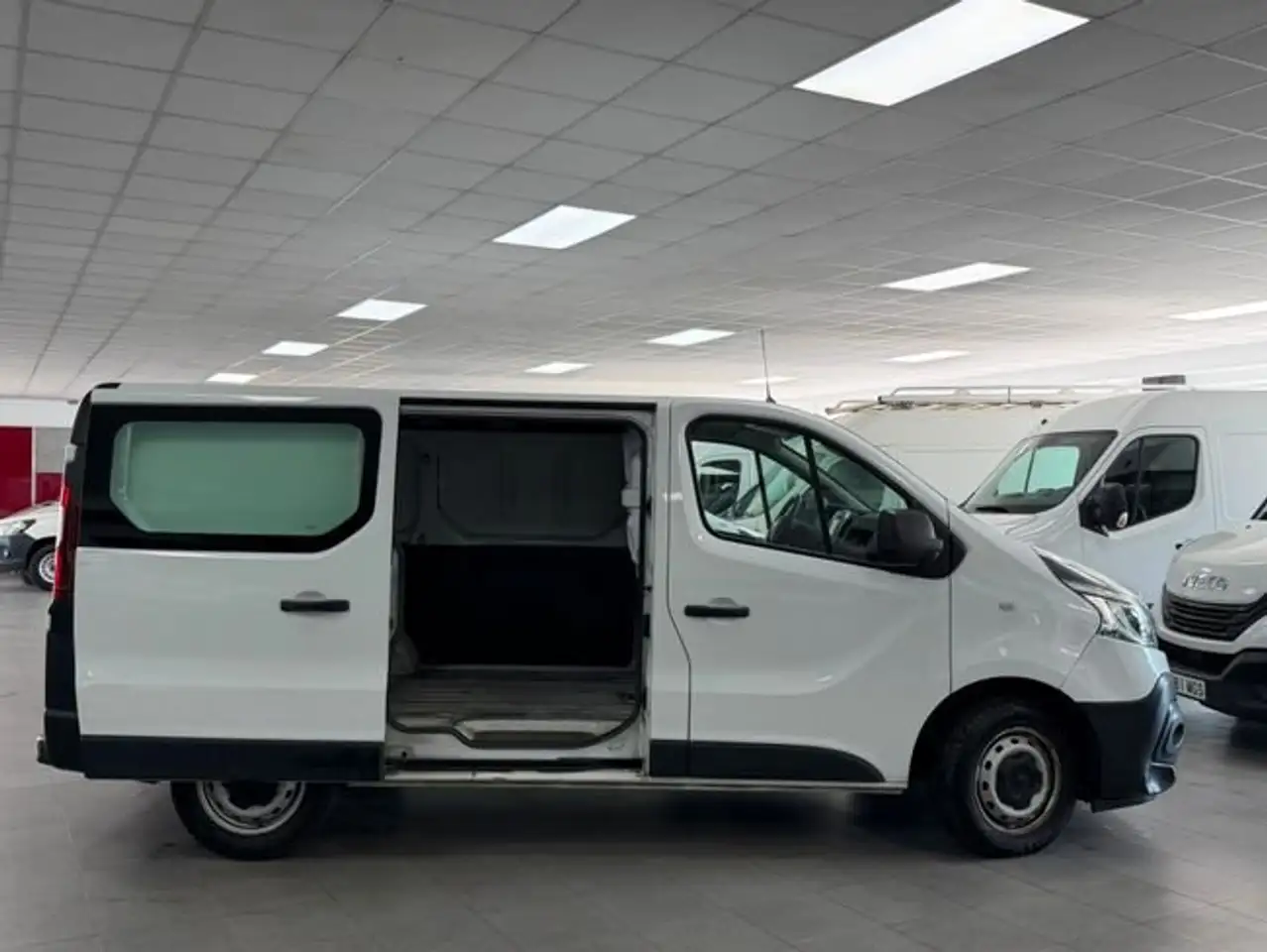 2021 Renault Trafic Furgón 27 L1H1 Energy BluedCi 88kW, photograph 7