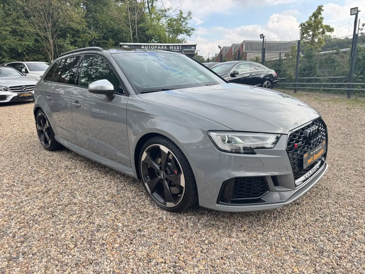 Audi RS3 RS 3 Sportback 2.5 TFSI quattro //PANORAMA*B&O* — photo 1 of 24