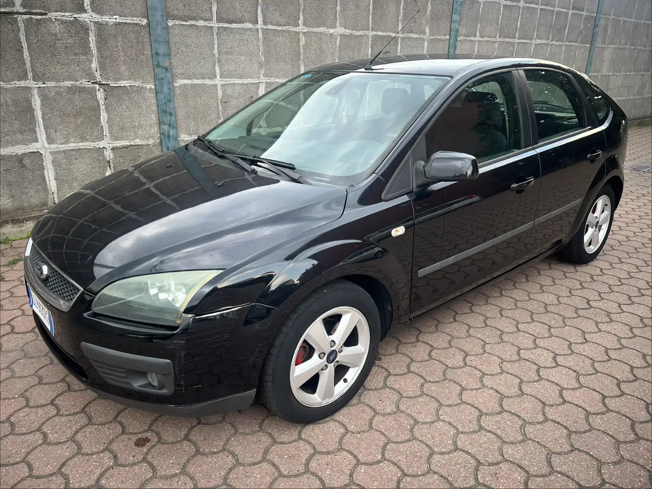 Ford Focus 5p 1.6i 16v Ghia c/CL. GPL 2031 — photo 1 of 15