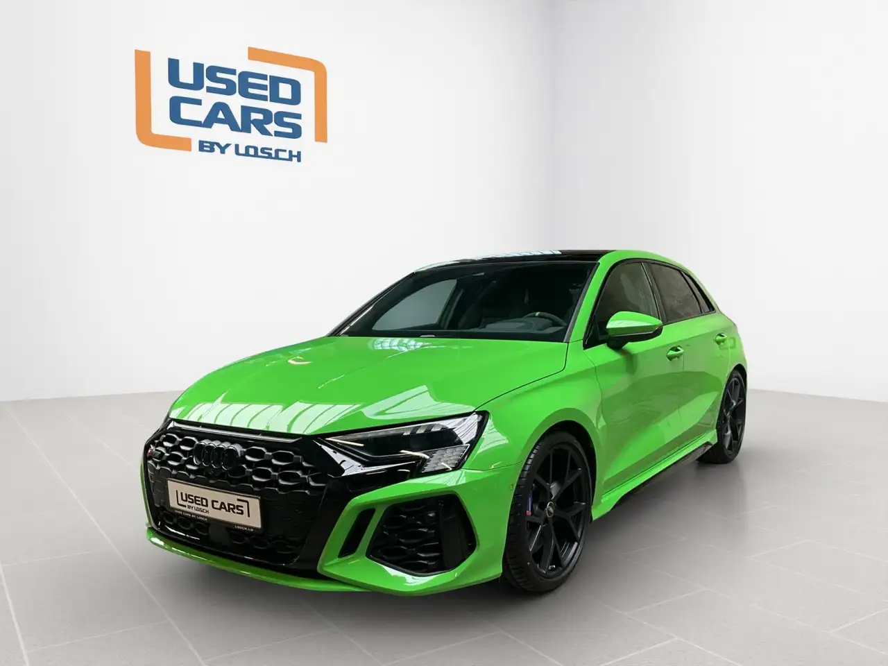 Audi RS3 TFSI Sportback quattro S tronic — photo 1 of 23