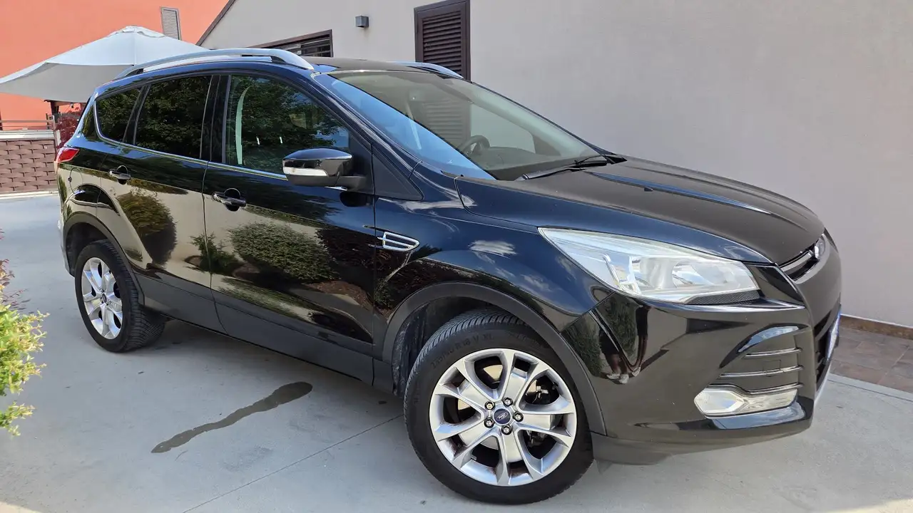 Ford Kuga 2.0 tdci Titanium 4wd 140cv — photo 1 of 14