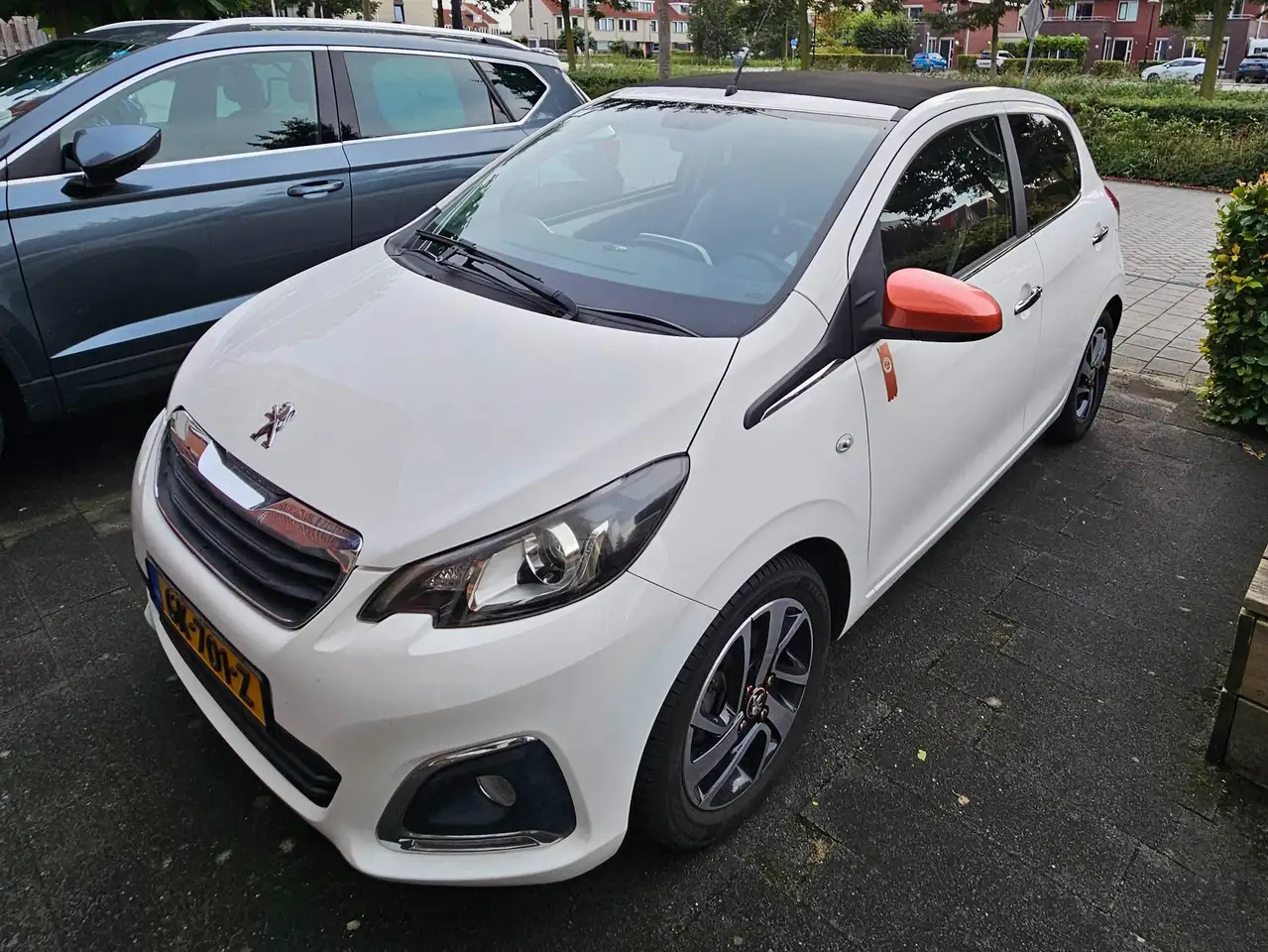 Peugeot 108 108 1.2 Puret. Roland G. — photo 1 of 6
