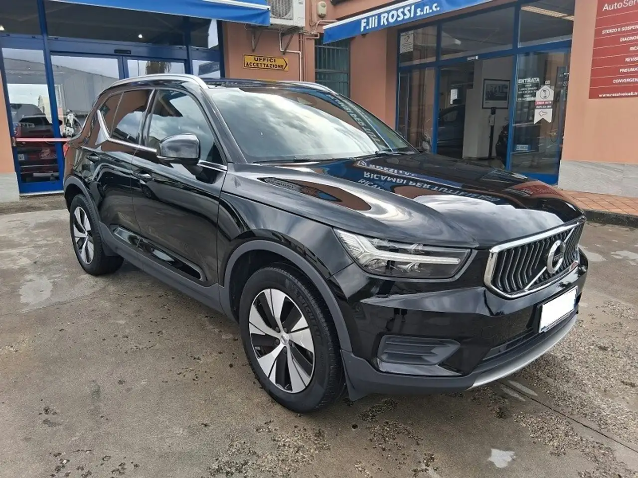 Volvo XC40 XC40 T4 Recharge Plug-in Hybrid 798) — photo 1 of 9