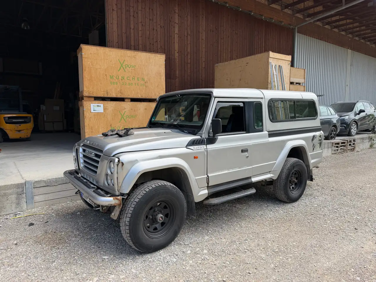 Land Rover Defender Iveco Massif Der bessere Land — photo 1 of 6