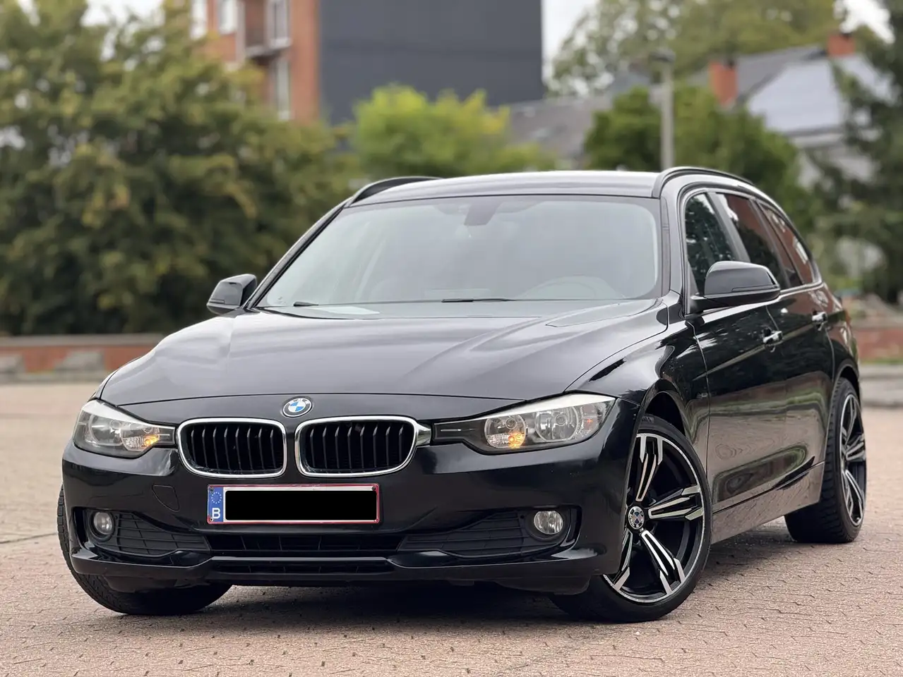 BMW 320 D Pack sport euro 5 — photo 1 of 11