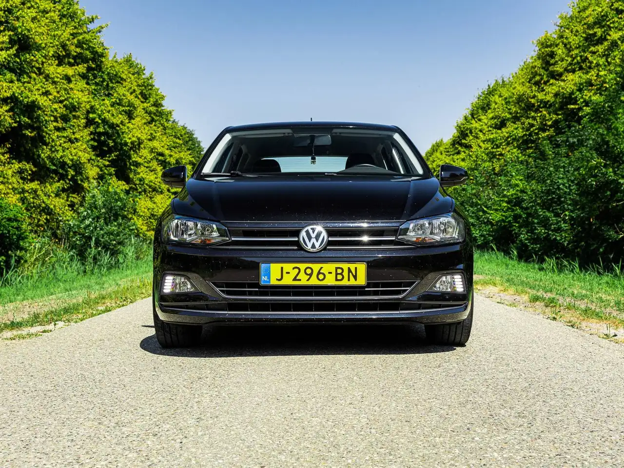 Volkswagen Polo Polo 1.0 TSI Comfortline — photo 1 of 40