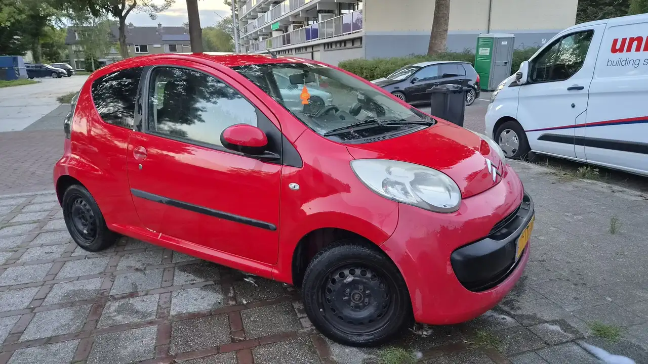 Citroen C1 1.0-12V Ambiance — photo 1 of 7