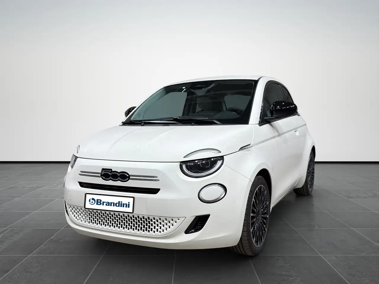 Fiat 500 1.0 Hybrid Icon — photo 1 of 15