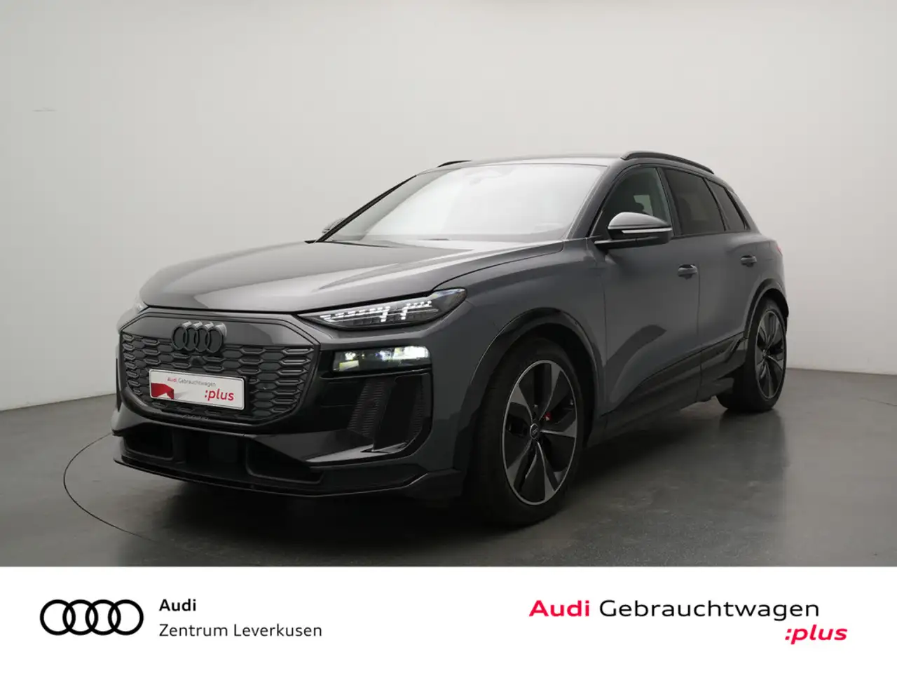Audi SQ6 e-tron edition one PANO MATRIX ACC KAM 36 — photo 1 of 23