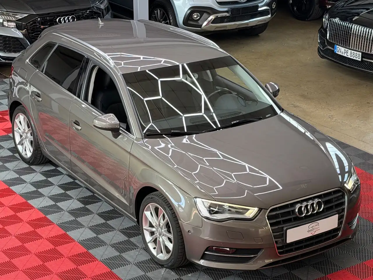 Audi A3 Sportback Ambiente Ultra Kamera LED Teilleder — photo 1 of 31