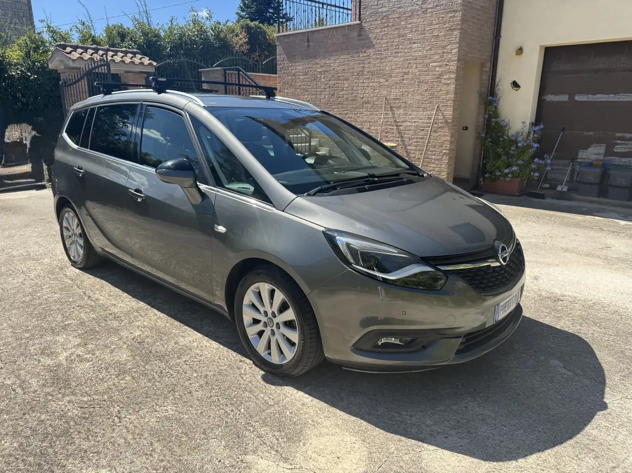 Opel Zafira Tourer 2.0 cdti Cosmo 7 Posti automatica Gancio Traino — photo 1 of 15