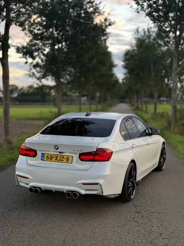 BMW 320 BMW 320i F30 184PK/M3 AUTOMAAT — photo 1 of 13