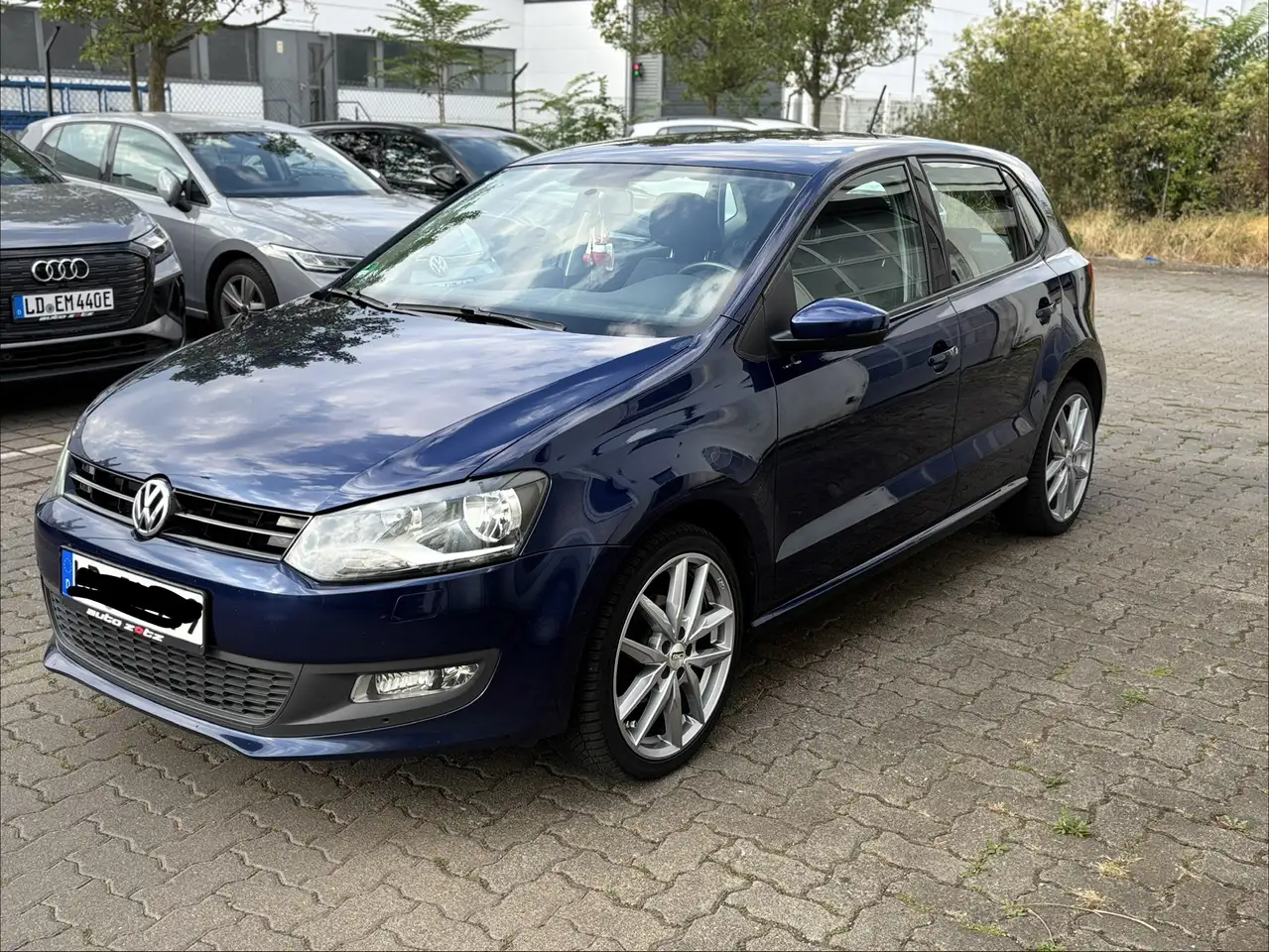 Volkswagen Polo 1.2 Trendline — photo 1 of 18